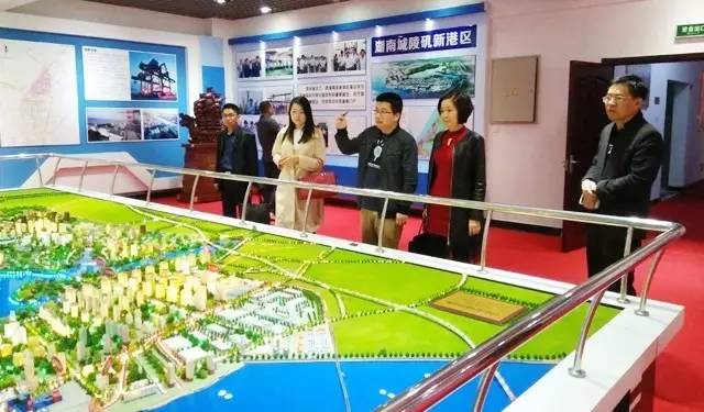 上海東方龍商務與?岳陽城陵磯新港區(qū)達成委托招商引資合作 上海東方龍商務與?岳陽城陵磯新港區(qū)達成委托招商引資合作