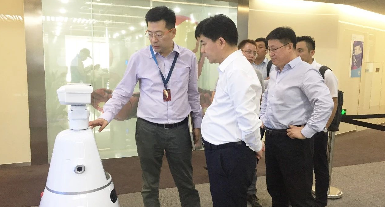 深圳分公司陪同政府園區(qū)赴獨角獸人工智能投資選址項目方對接考察,助力企業(yè)加快選址布局 深圳分公司陪同政府園區(qū)赴獨角獸人工智能投資選址項目方對接考察,助力企業(yè)加快選址布局