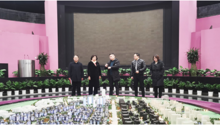 陪同政府園區(qū)對(duì)接考察縣域總部基地投資選址項(xiàng)目，共商良策，構(gòu)建縣域發(fā)展新模式
