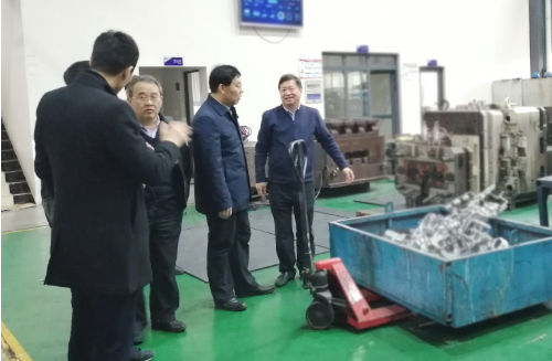 陪同政府園區(qū)赴合金建材制造投資選址項目方實地對接考察，促進制造行業(yè)邁向高質(zhì)量發(fā)展