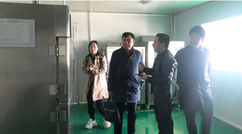 陪同政府園區(qū)前往顯示及觸摸模組+蓋板投資選址項(xiàng)目方對(duì)接考察，雙方就進(jìn)一步開展合作達(dá)成一致意見