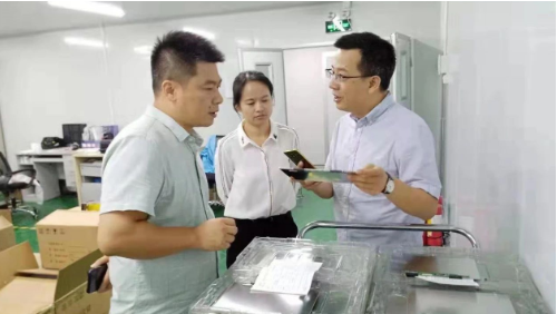 深圳分公司陪同政府園區(qū)赴高端顯示屏投資選址項(xiàng)目方對接考察，全面加快項(xiàng)目建設(shè)進(jìn)度