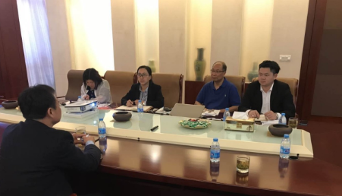 陪同政府園區(qū)赴阻燃劑投資選址項(xiàng)目方對(duì)接考察,達(dá)成初步合作意向 陪同政府園區(qū)赴阻燃劑投資選址項(xiàng)目方對(duì)接考察,達(dá)成初步合作意向