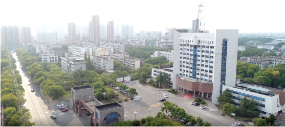 集團(tuán)全力助推江西省鷹潭市月湖區(qū)委托招商引資，以“園區(qū)經(jīng)濟(jì)”為抓手，打造發(fā)展“增長極”
