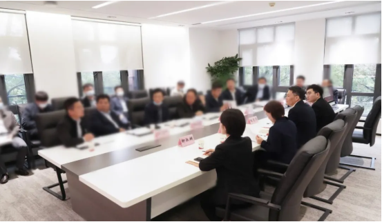 東方龍商務集團是順勢而為，因勢利導成長起來的行業(yè)內高新技術企業(yè)