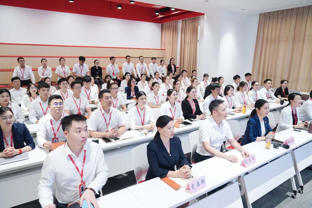 提振信心，練好“內(nèi)功”，開拓市場！9月中旬，集團成功通過27個優(yōu)質(zhì)投資選址項目