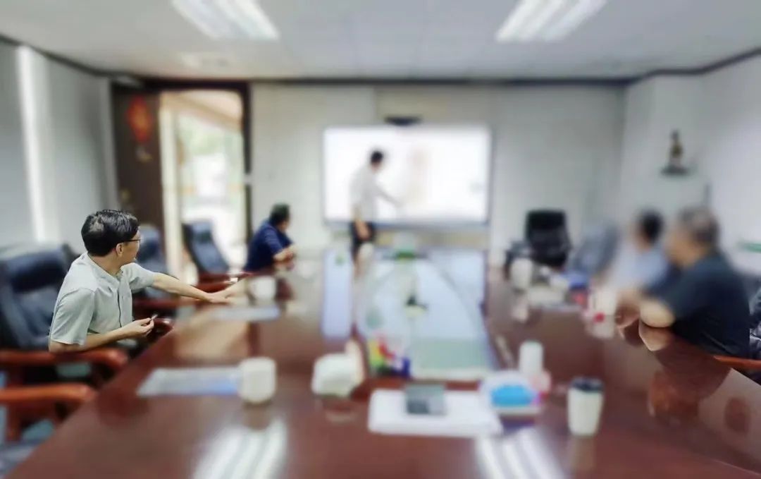 專精特新“小巨人”企業(yè)！湖北某地方政府實(shí)地對(duì)接專精特新護(hù)理用品加工設(shè)備擴(kuò)建投資選址項(xiàng)目